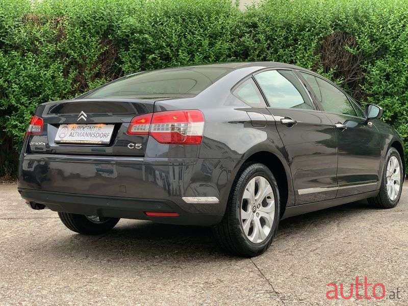 2012' Citroen C5 photo #2