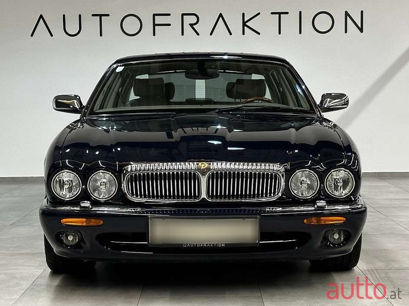 2000' Jaguar Daimler photo #2