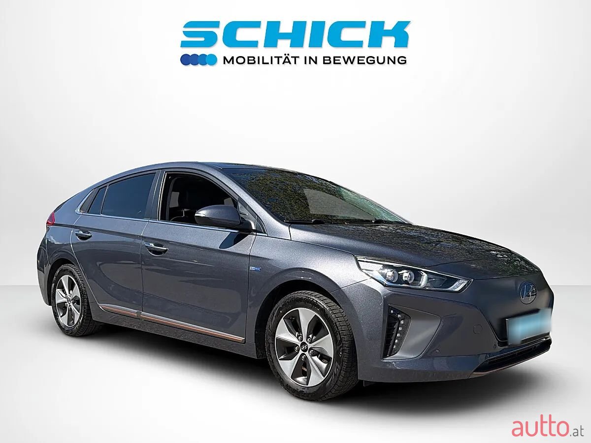2019' Hyundai Ioniq photo #2