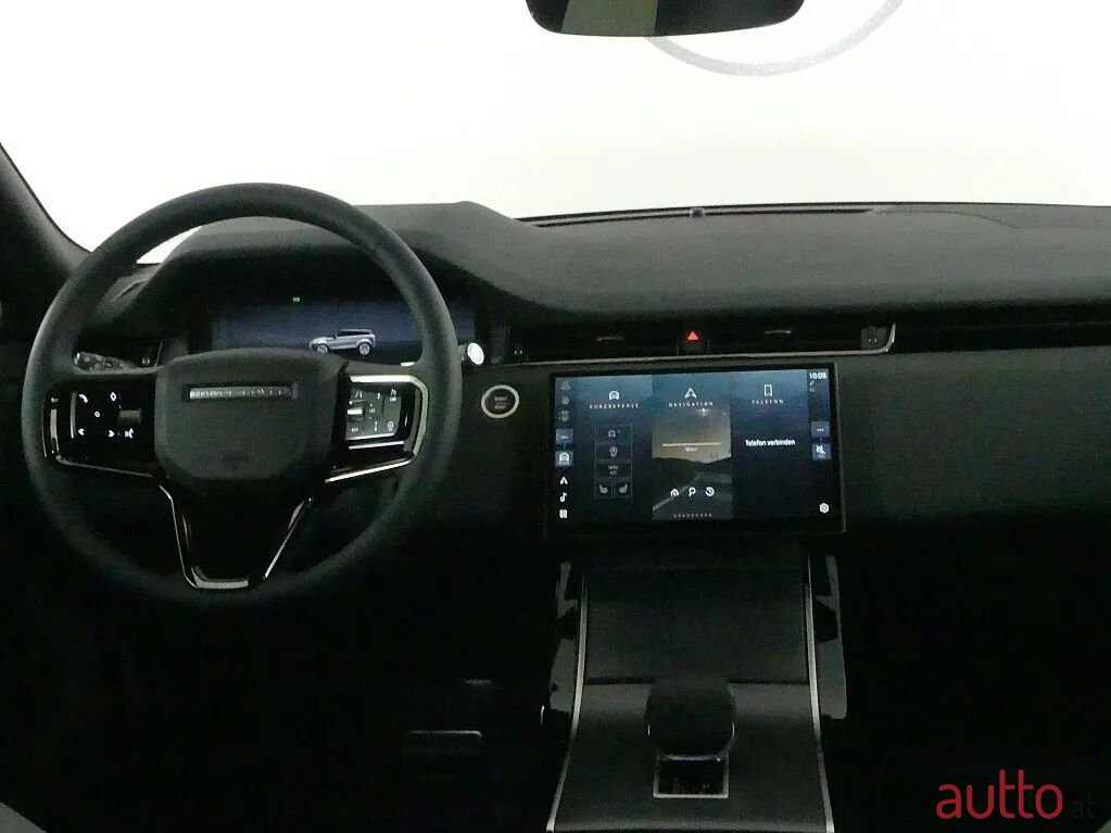 2024' Land Rover Range Rover Evoque photo #4