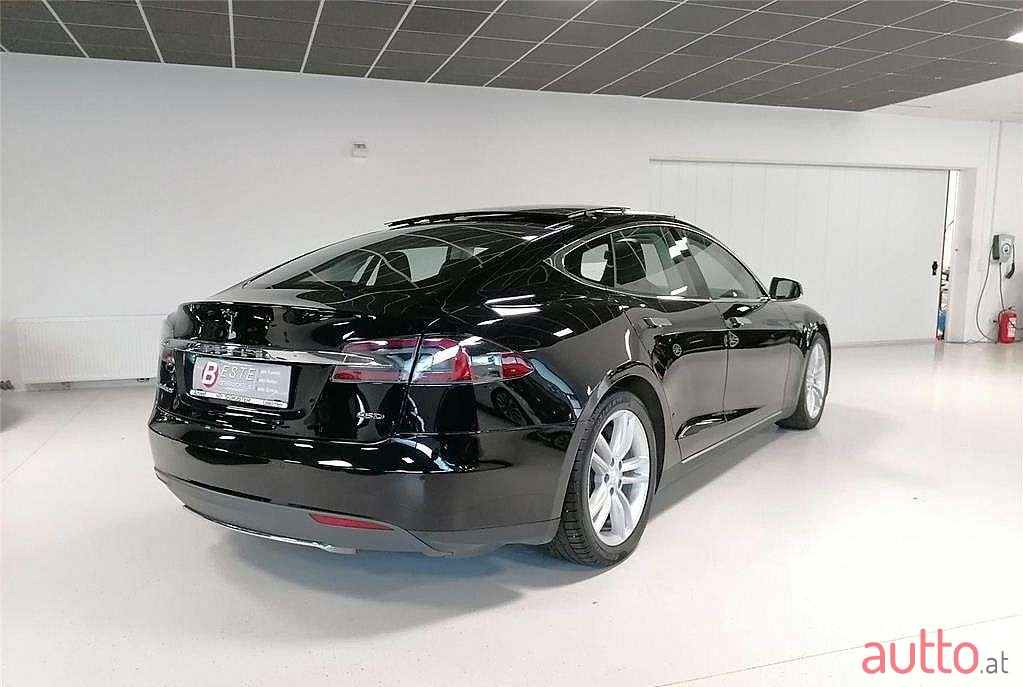2015' Tesla Model S photo #6