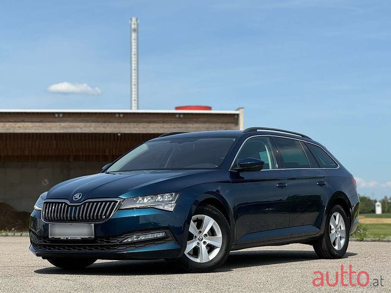 2020' Skoda Superb photo #6