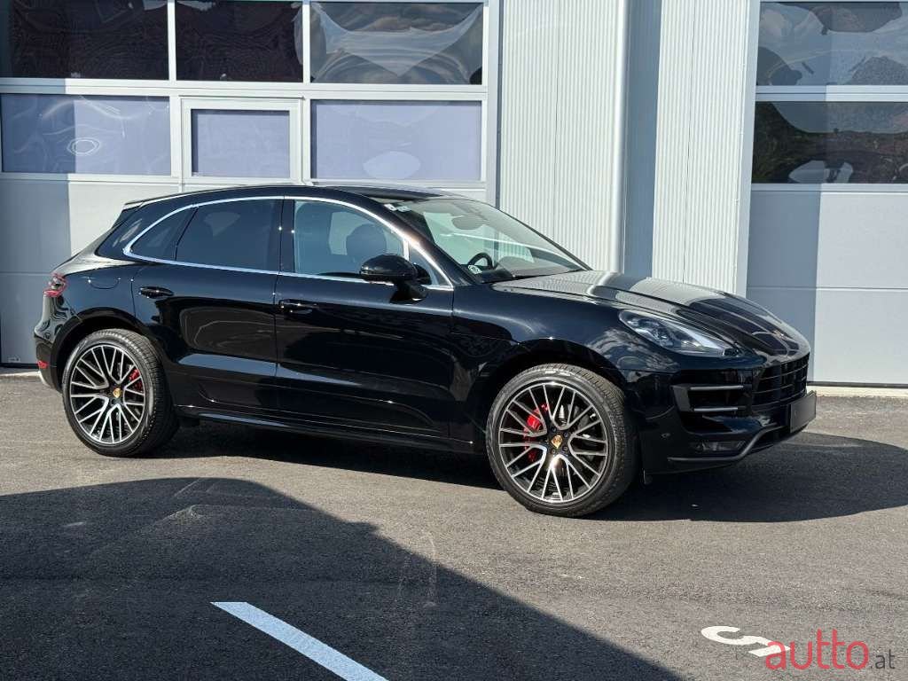 2016' Porsche Macan photo #3
