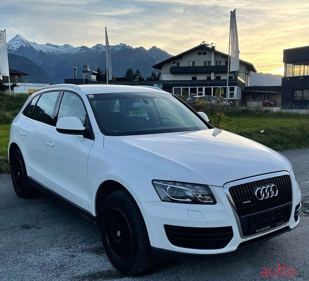 2011' Audi Q5 photo #1