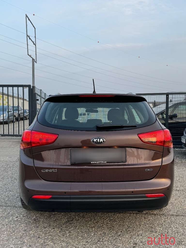 2013' Kia Ceed photo #3