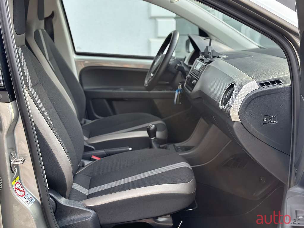 2018' Volkswagen Up! photo #3
