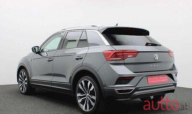 2019' Volkswagen T-Roc photo #1