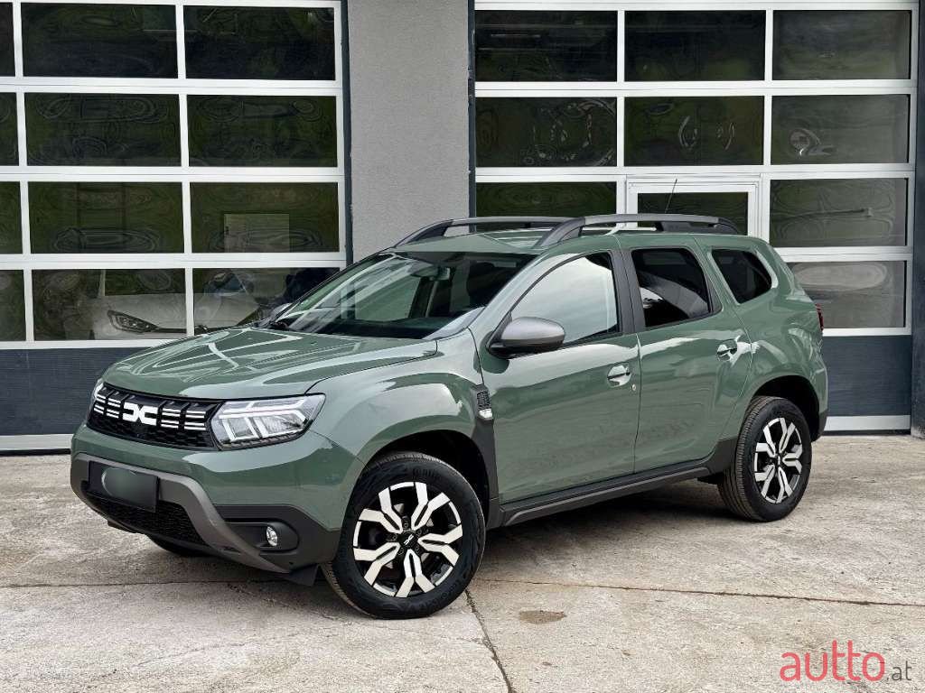 2023' Dacia Duster photo #3