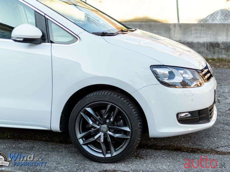 2015' Volkswagen Sharan photo #4