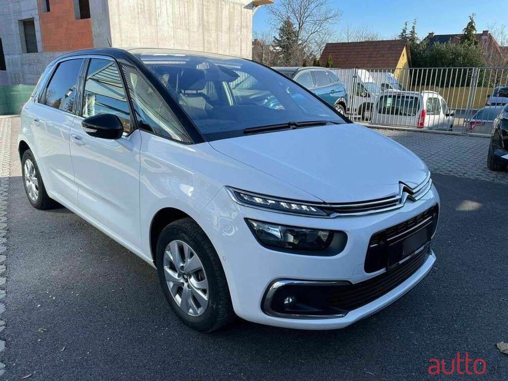 2018' Citroen C4 Picasso photo #3