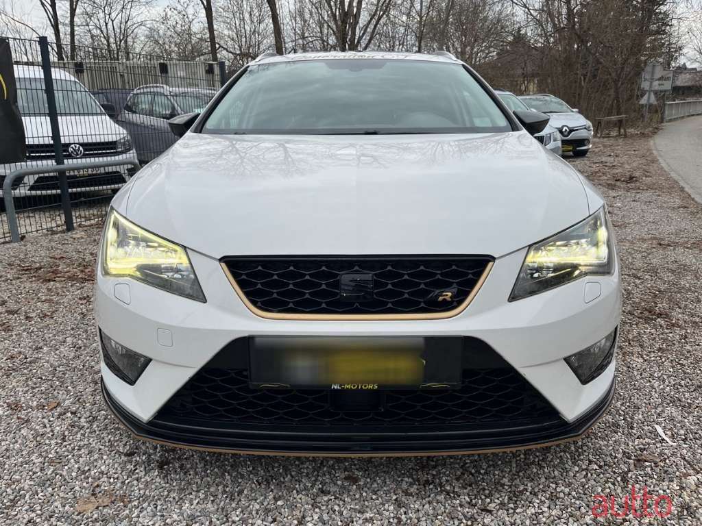 2014' SEAT Leon photo #2