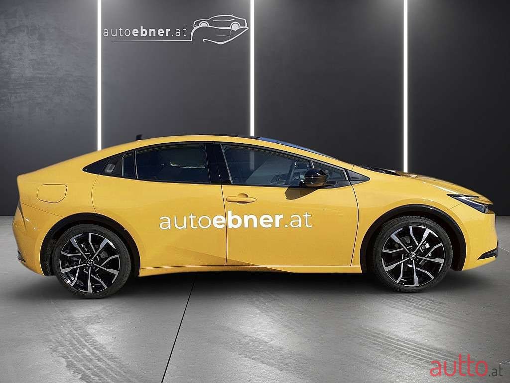 2023' Toyota Prius photo #4