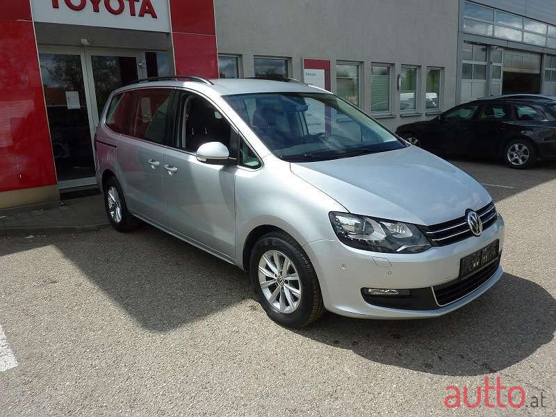 2016' Volkswagen Sharan photo #5