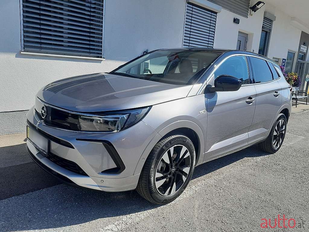 2023' Opel Grandland X photo #1