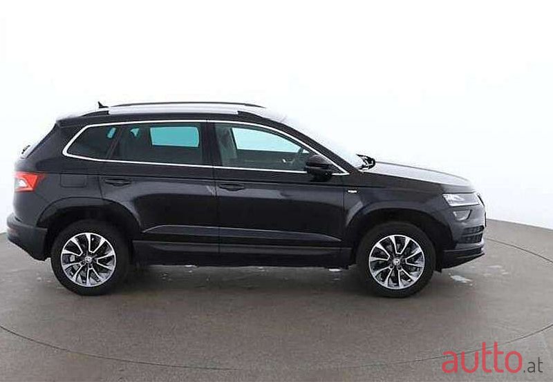 2020' Skoda Karoq photo #2