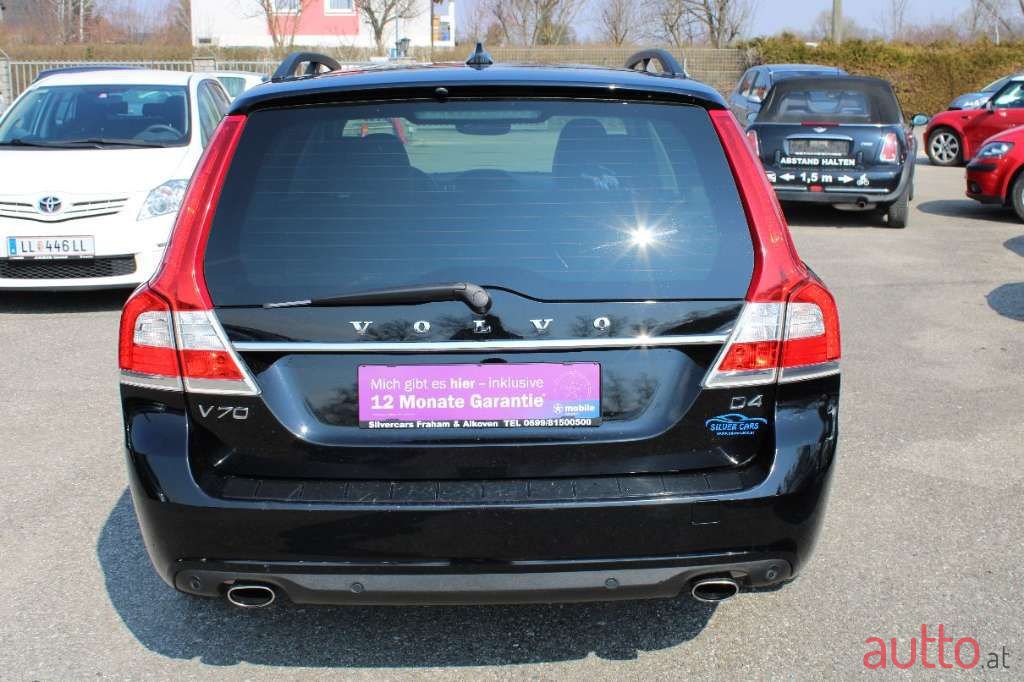 2015' Volvo V70 photo #6