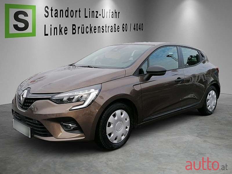 2021' Renault Clio photo #1