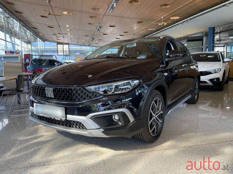 2022' Fiat Tipo photo #2