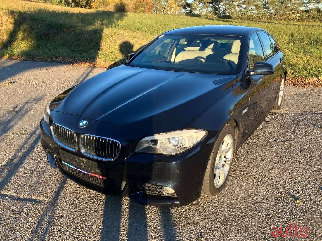 2013' BMW 5Er-Reihe photo #1