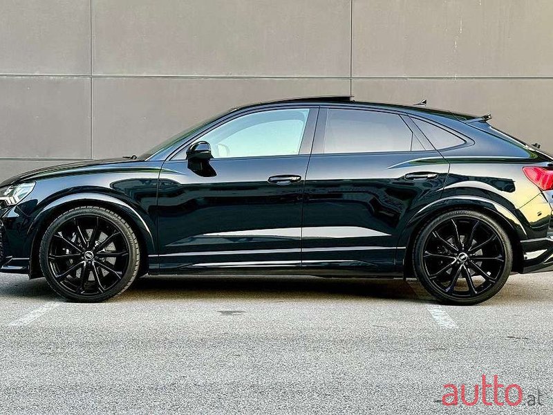 2020' Audi Q3 photo #2