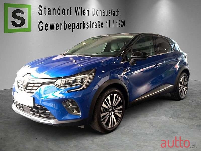 2021' Renault Captur photo #1