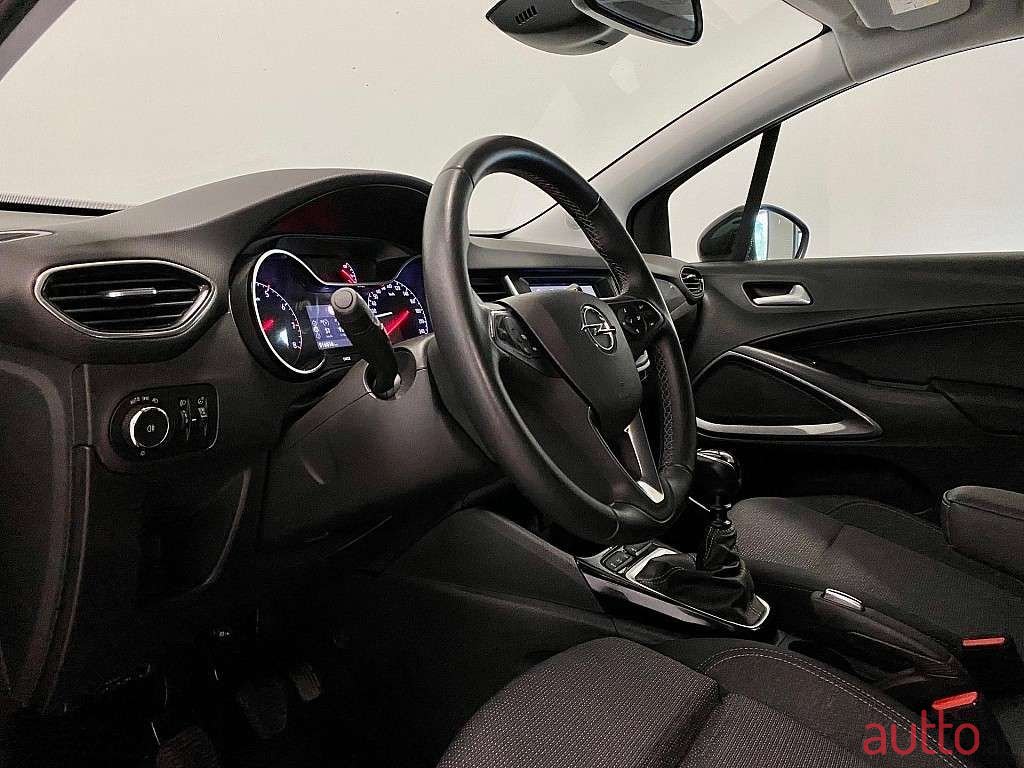 2022' Opel Crossland photo #6