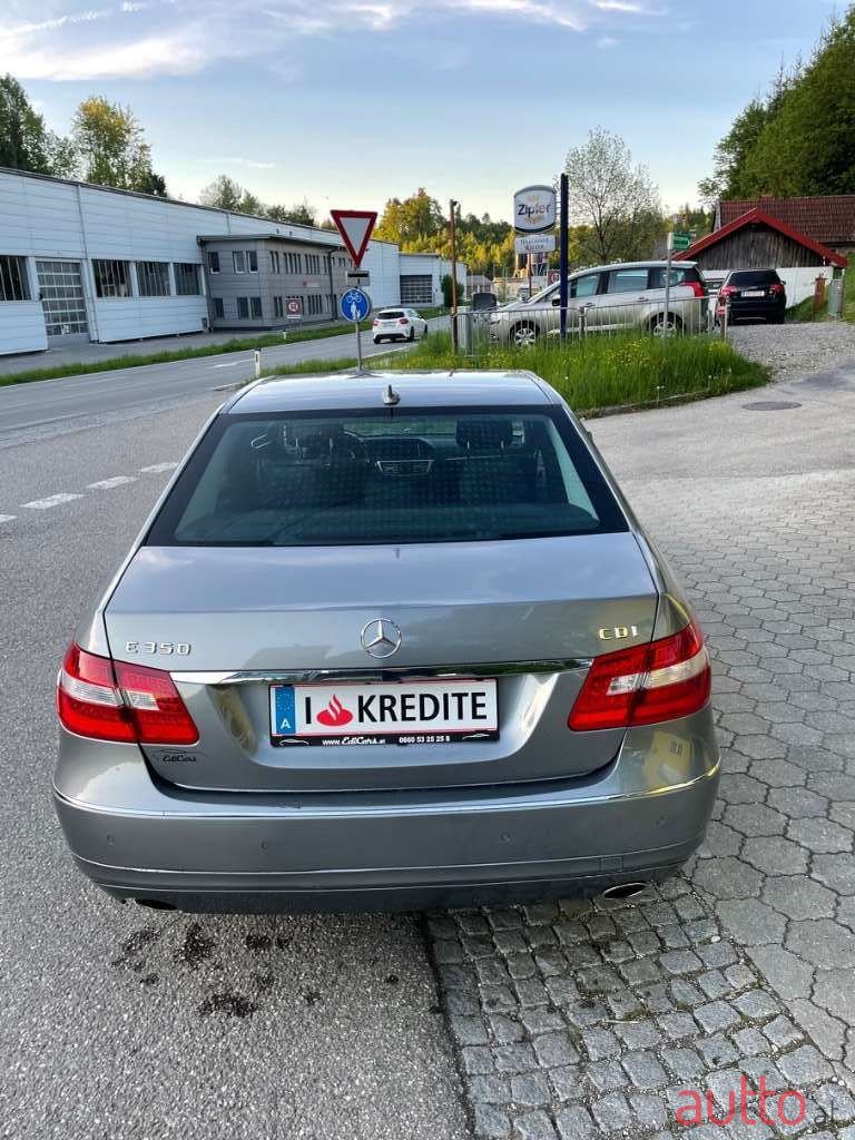 2010' Mercedes-Benz E-Klasse photo #2