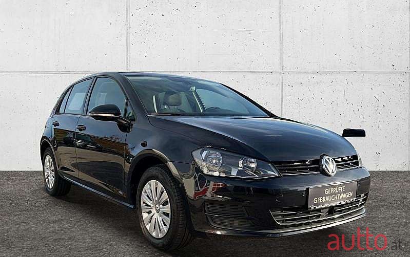 2016' Volkswagen Golf photo #2
