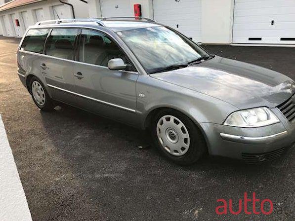 2001' Volkswagen Passat photo #2