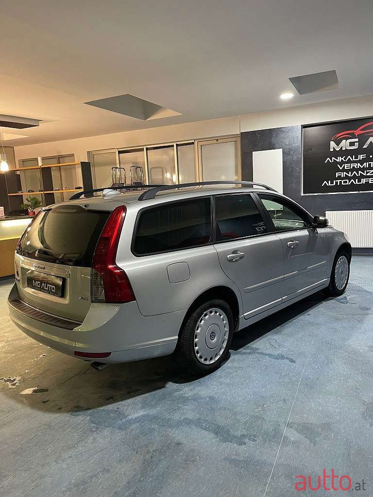 2008' Volvo V50 photo #6