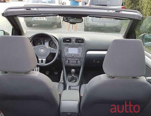 2010' Volkswagen Golf photo #1