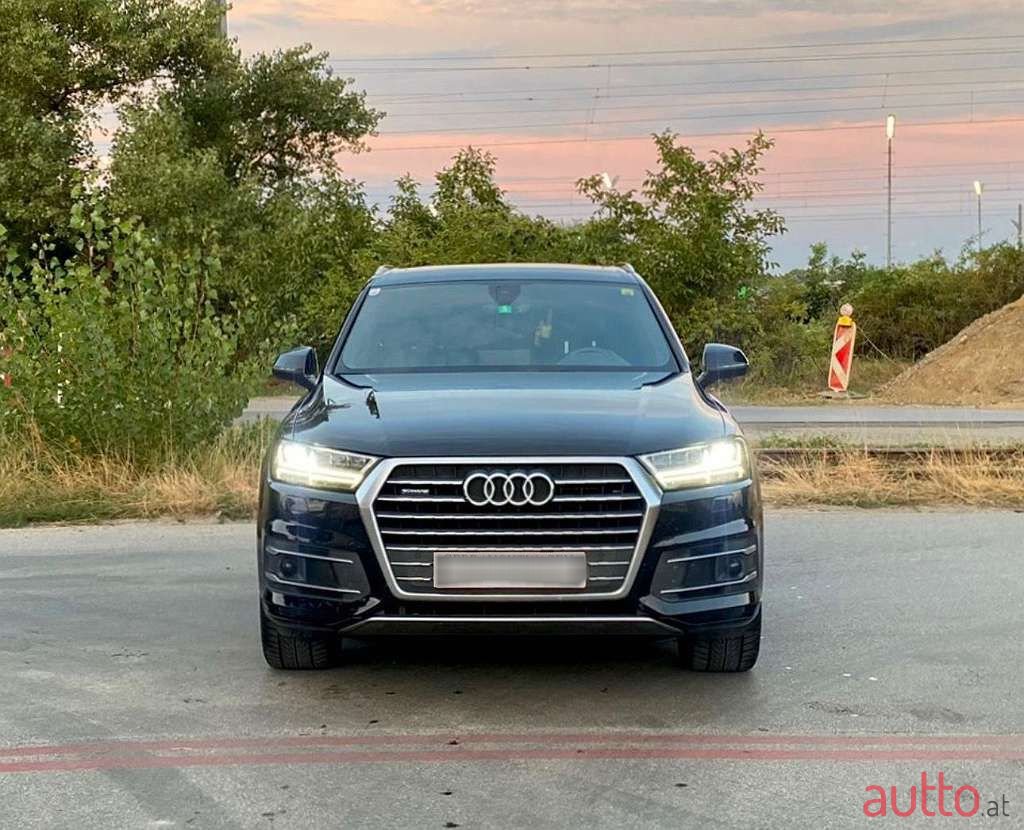 2015' Audi Q7 photo #2