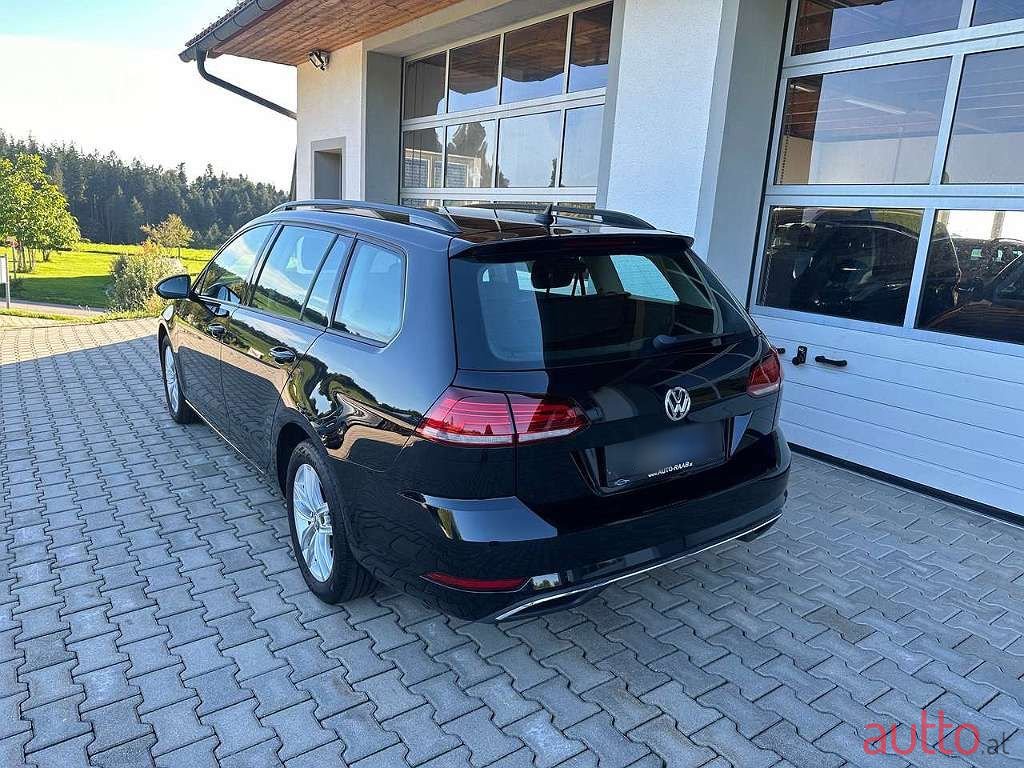 2020' Volkswagen Golf photo #3