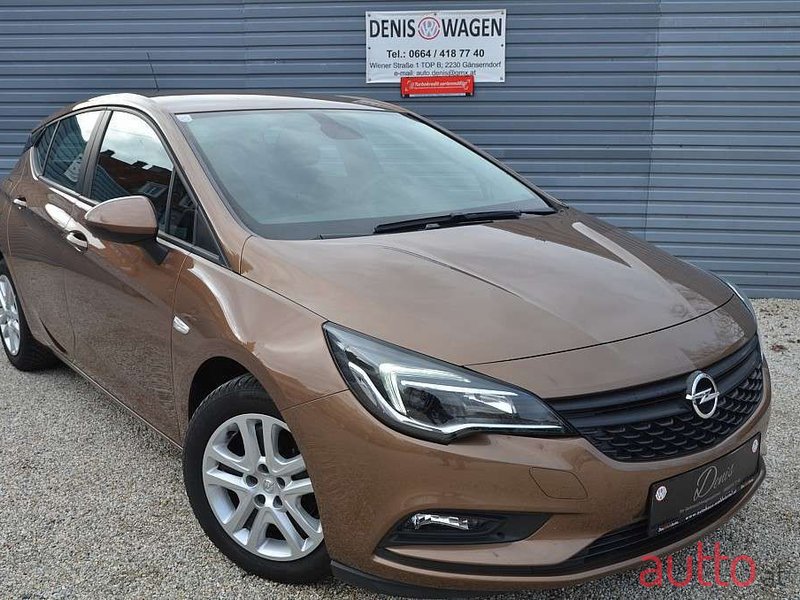 2016' Opel Astra photo #2