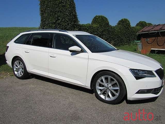 2017' Skoda Superb photo #3