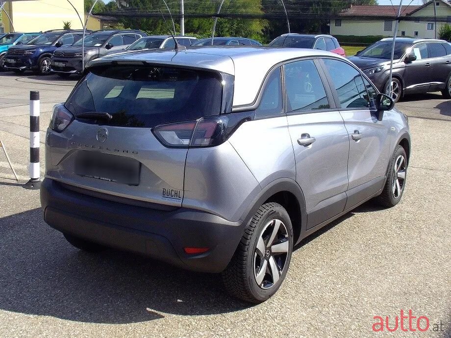 2022' Opel Crossland photo #2