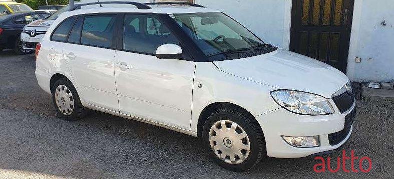 2013' Skoda Fabia photo #1