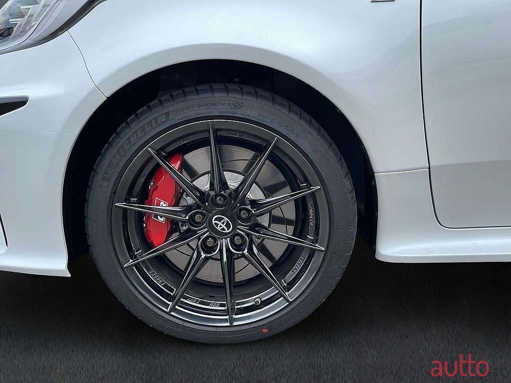 2023' Toyota Yaris photo #4