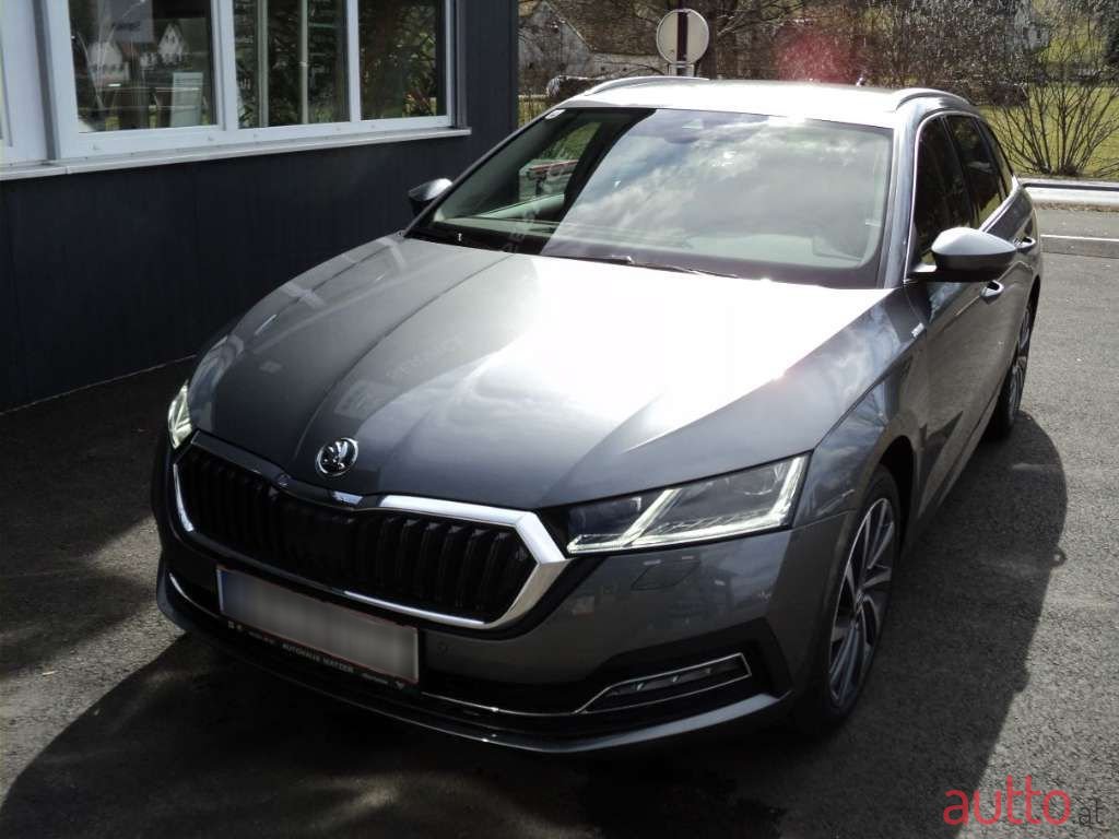2023' Skoda Octavia photo #1