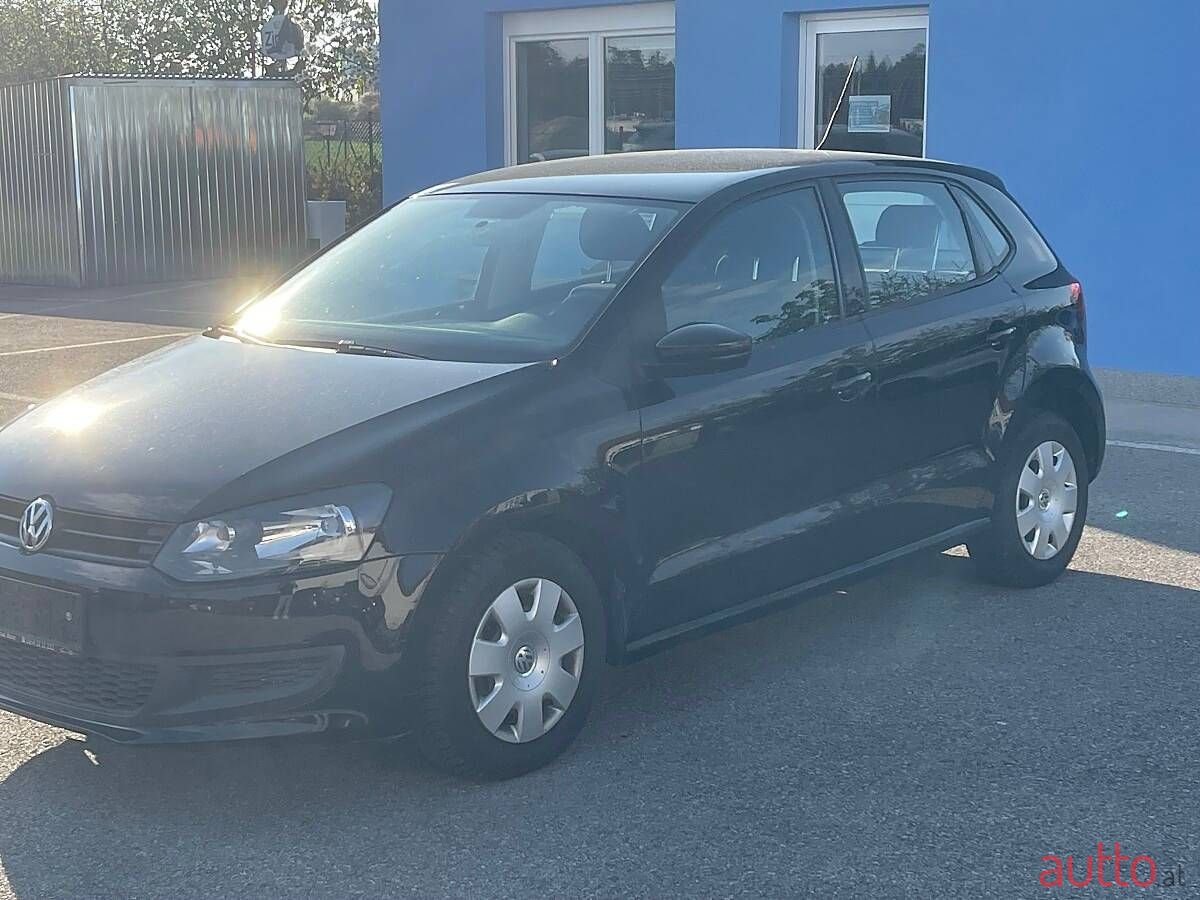 2009' Volkswagen Polo photo #2