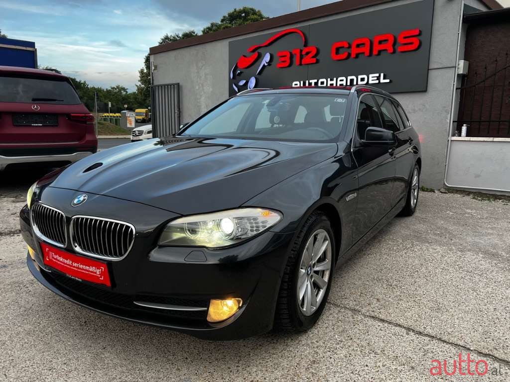 2011' BMW 5Er-Reihe photo #1