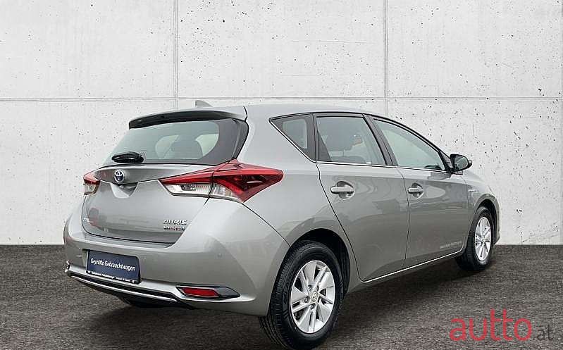 2015' Toyota Auris photo #5