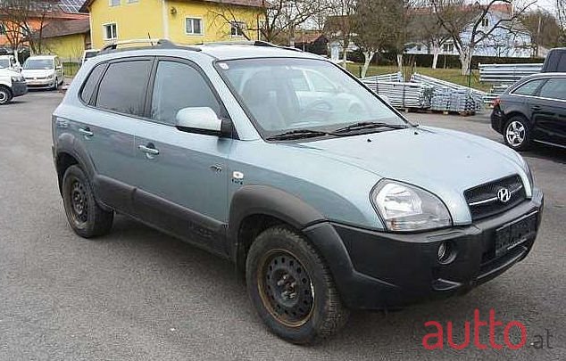 2004' Hyundai Tucson photo #3