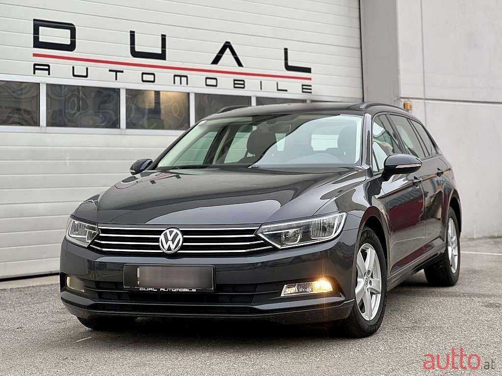 2015' Volkswagen Passat photo #1
