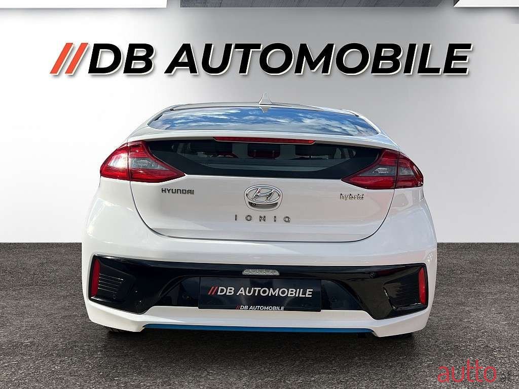 2017' Hyundai Ioniq photo #6