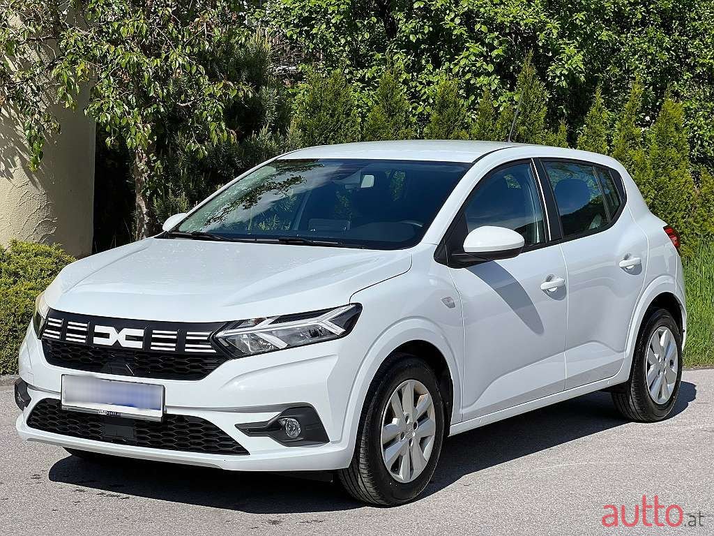 2023' Dacia Sandero photo #1