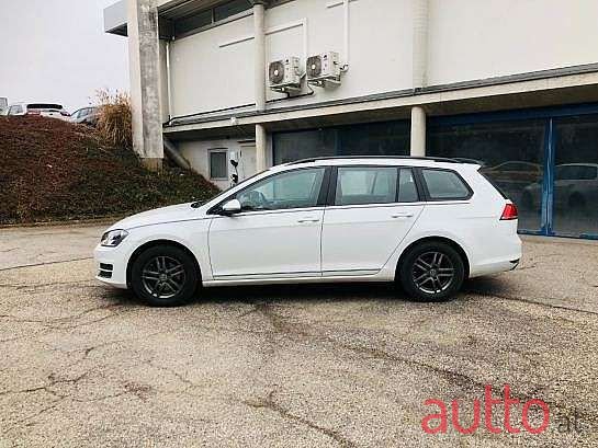 2016' Volkswagen Golf photo #2