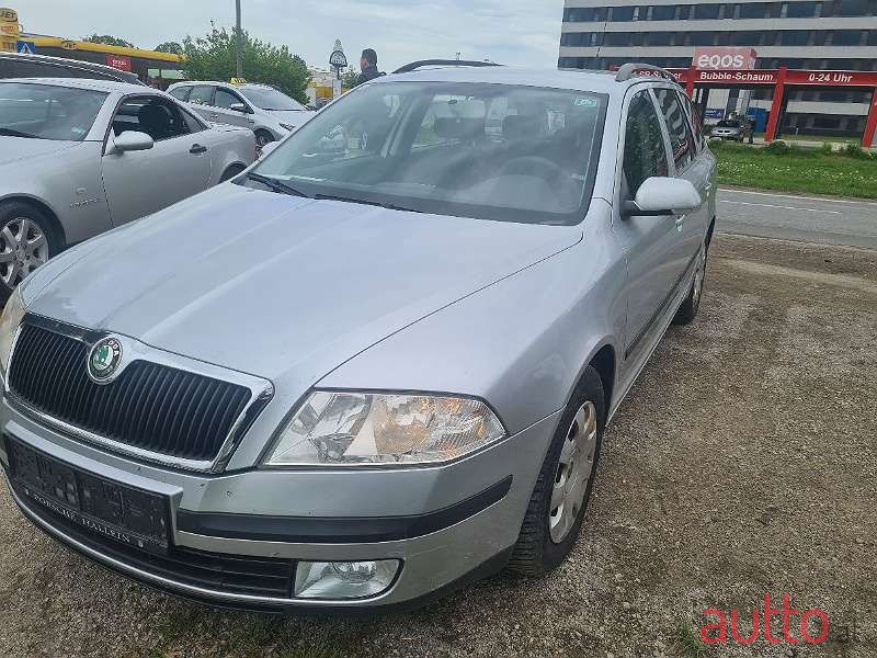 2009' Skoda Octavia photo #2