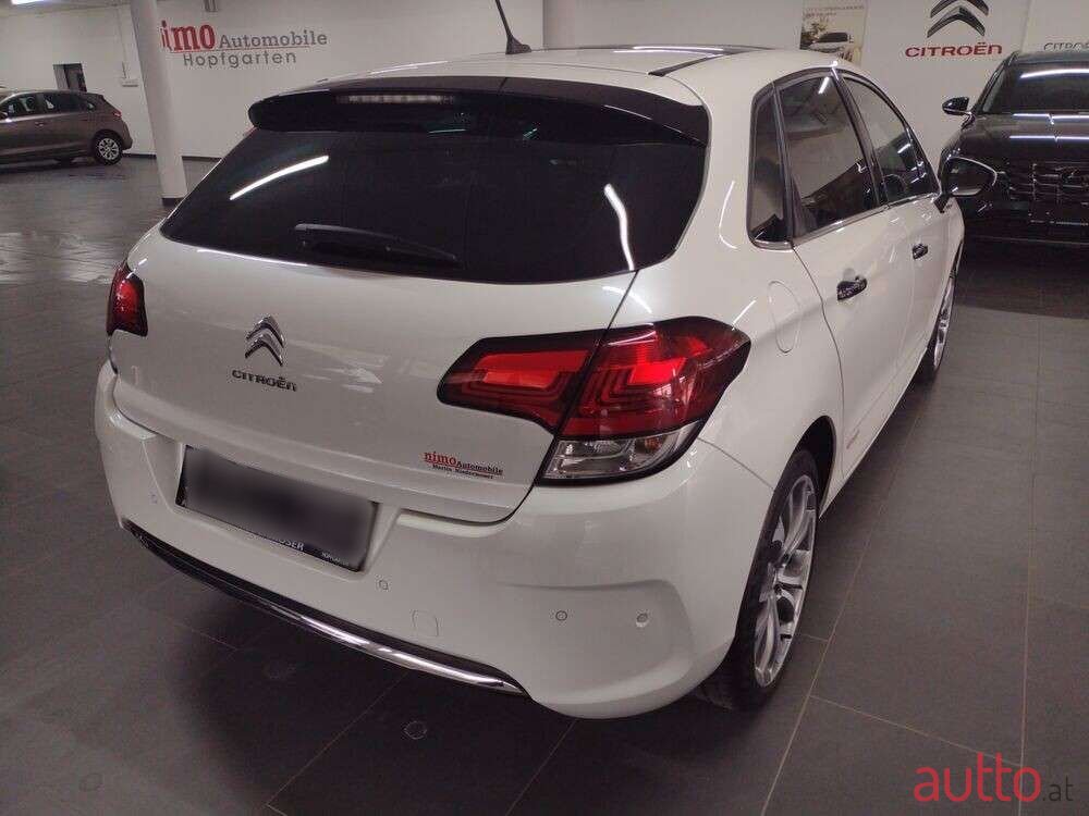 2017' Citroen C4 photo #5