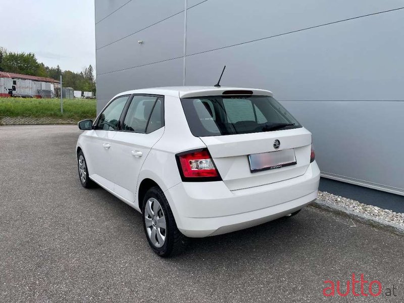 2015' Skoda Fabia photo #5